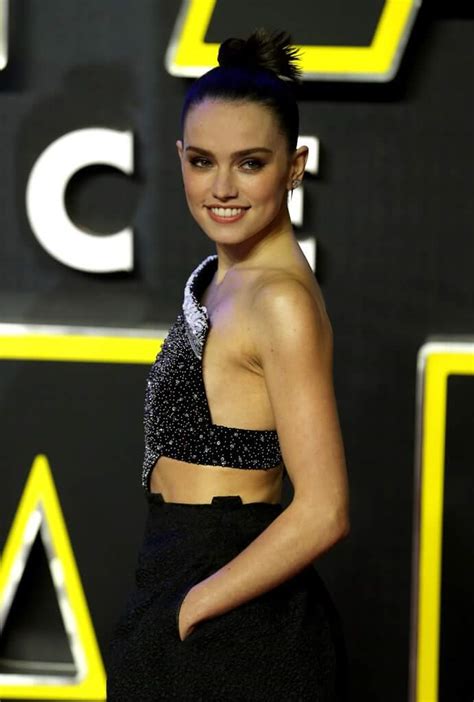 49 Hot Pictures Of Daisy Ridley Which Will Make You Sweat All Over Besthottie