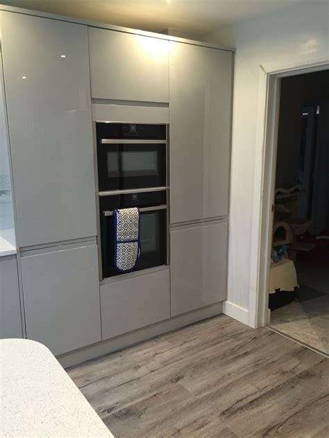 Fantastic kitchen love it love it love it!!! Benchmarx kitchen larder units and Neff appliances ...