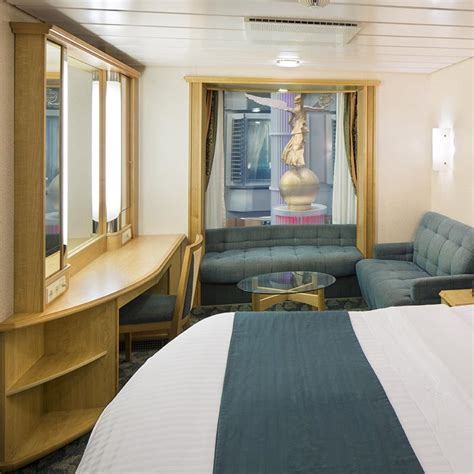 Learn about interior cabins, balcony rooms, cruise suites, and oceanview staterooms. Cabins on Independence of the Seas | Iglu Cruise