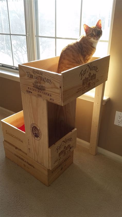 Homemade Cat Condo Made From Wine Crates I Love This Cat Tree Cat Furniture Diy Cat Tree