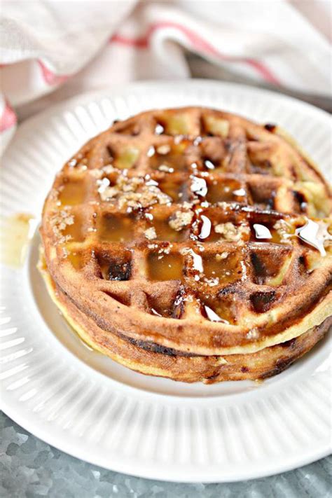 Sweet and tender pieces of sliced zucchini can have the flavor of apples. BEST Keto Chaffles! Low Carb Apple Pie Chaffle Idea ...