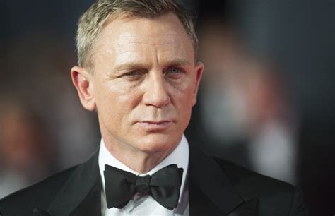 Bond 25 Daniel Craig Is Returning As James Bond Indiewire