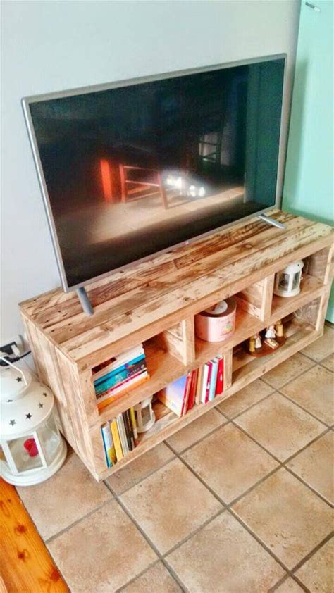 diy pallet tv stand media console table 101 pallets