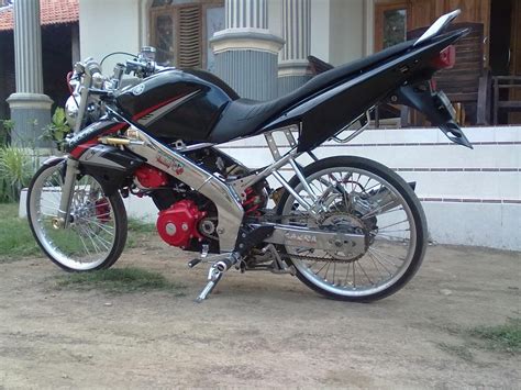 Modifikasi vixion jari jari konsep street racing dan yang modif masih pelajar, modifikasi vixion ini cukup banyak dari mengubah. gambar modifikasi motor vixion jari-jari | Jogja Oto ...