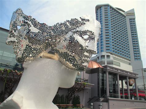 Sculpture Moderne à Pattaya Thaïlande Statues Pattaya Golfe De