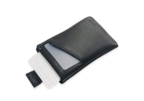 I worried that it would be maxed out and splitting at the seams with that. Bellroy Card Sleeve | Instash