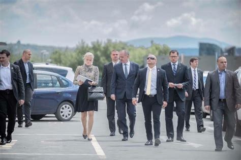 Pre prezidenta andreja kisku pracovala najprv ako dobrovoľníčka od. MilujemeVychod - Vladimíra Ledecká: Prvý dojem u ľudí nezmeníte. Môžete ich však príjemne prekvapiť