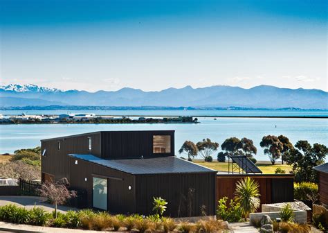 Warm Nz House Designed To Embrace The Sun And View Of Tasman Bay