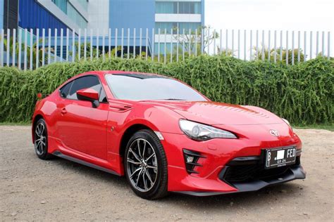 Dapatkan harga, promo menarik dan info spesifikasinya untuk konfirmasi lebih lanjut mohon menghubungi cabang auto2000 terdekat. Toyota FT 86 AT Merah 2019 - MobilBekas.com