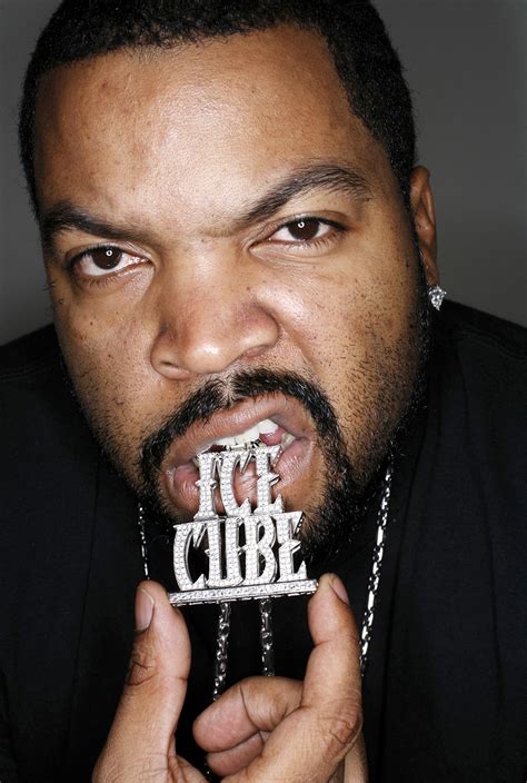 Ice Cube Ice Cube Defends Move To Omit N W A S Violent Past From