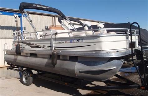 Sun Tracker Fishin Barge 21 Boats For Sale