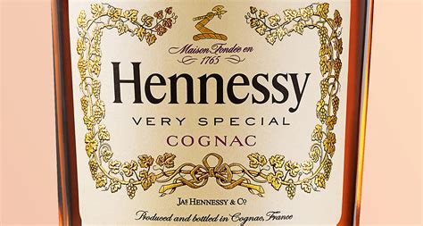 Hennessy Labels Labios Tatuados Letra