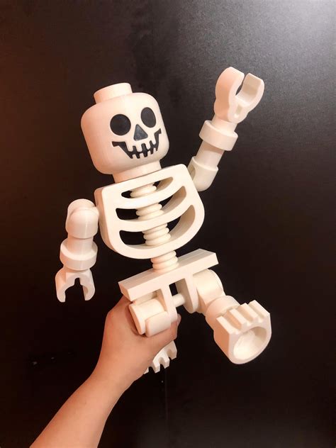 Im Making Giant Skeletons The Big One Is 10 Times Bigger Than A