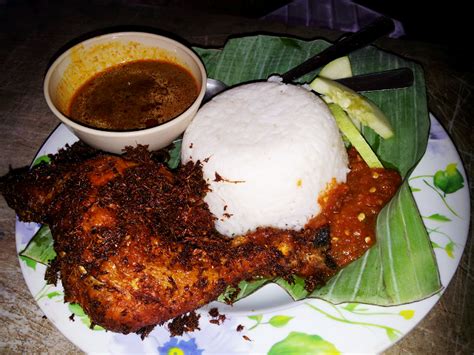 Rasanya nasi ayam di sana juga. Resepi Nasi Kukus Ayam Goreng Berempah dan Kuah | Cooking ...