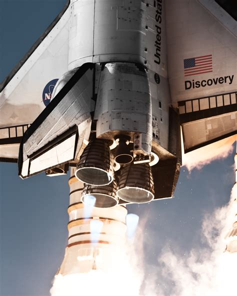 How One Photographer Took Incredible Close Ups Of Space Shuttle