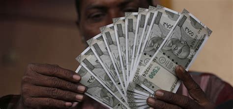 Th Pay Commission Will Government Employees Get Maximum Monthly Hra Hike Of Rs From Next