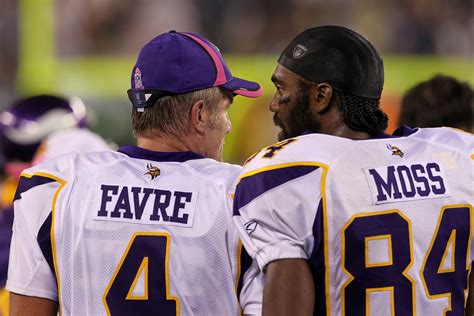 Randy Moss Retires Remembering The Man Who Personified Fantasy