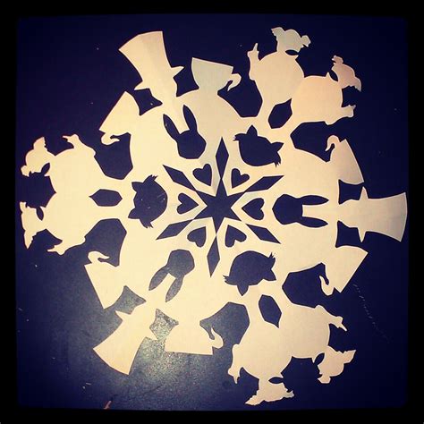 Diaristadventures Probably My Favorite Themed Snowflake Yet My Alice