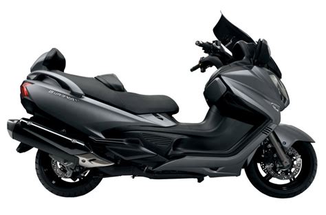 La poupe est plus caractéristique, mais identique à celle du 400 dernière génération. » 2013 Suzuki Burgman 650 Executive_5 at CPU Hunter - All ...