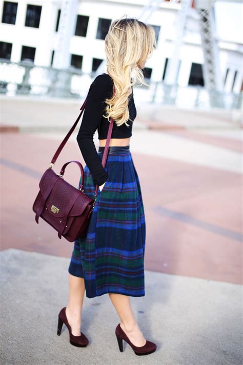See more ideas about fashion, style, crop tops. Top 20 Crop Tops Street Style Looks 2021 | FashionGum.com