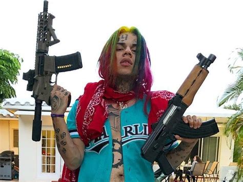 Instagram Flexin Tekashi 6ix9ine Calls Himself King Of New York