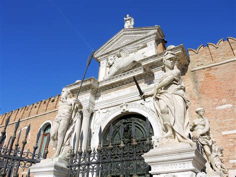 your tours in venice Castello, away from the crowds – your tours in venice