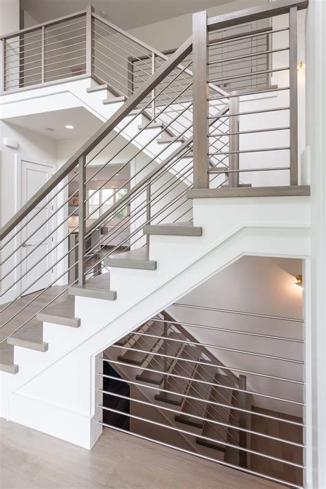 Contemporary Staircase In Entry With Modern Horizontal Stainless Steel
