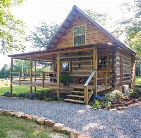 Pin By Kyle Mcdaniel On Tiny Home Rustic Cabin Cabins And Cottages
