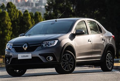 Revealed in turkey on 11 march 2021, its name comes from the word talent. К выходу на рынок готовится новый Renault Taliant ...