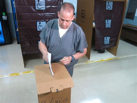 Thousands Of Puerto Rico Inmates Vote In Republican Primary Daily
