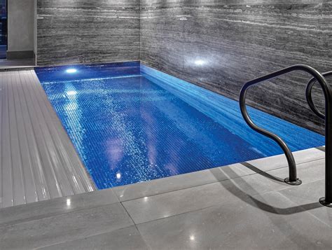 Ocea: Automatic Pool Covers - Our Covers - Deck Mounted Systems