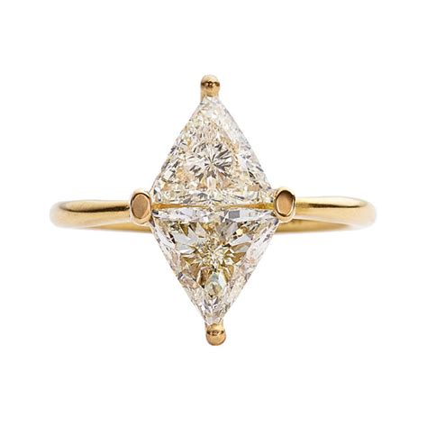 Diamond Rhombus Engagement Ring With Triangle Cut Diamonds Artemer