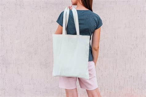 Dalam pemotretan yang bertajuk wanna be your boyfriend itu, ong sung woo dan lai guan in tampil membawakan beberapa tas wanita. Tampil Praktis dengan 10 Rekomendasi Tas Tote Bag Wanita ...