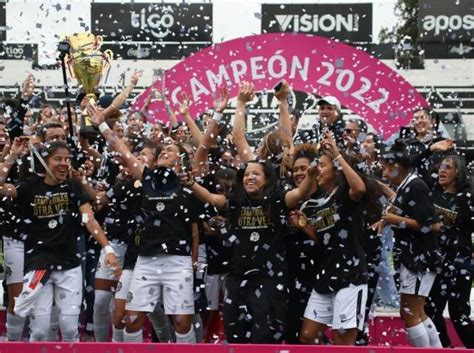 Fútbol Femenino Olimpia se consagró como campeón absoluto de la