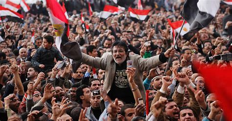 بعد ثورة 25 يناير كيف أصبحت مصر على الصعيد المعيشي والاقتصادي؟ التلفزيون العربي