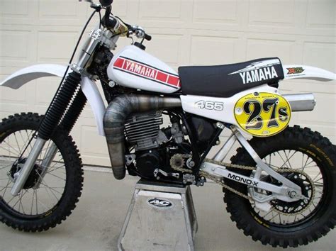 White and blue yamaha sports bike, moto gp, yamaha. Red White 465 | Vintage motocross, Yamaha, Motocross bikes