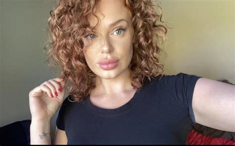 Curly Haired Cutie R Redheadbeauties