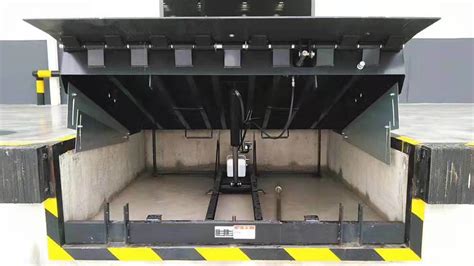 Adjustable Logistics Warehouse Fixed Truck Cargo Lift Hydraulic Dock