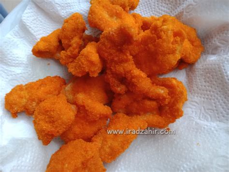 Kami juga menggabungkan chicken popcorn ini dengan saus keju yang rasanya nggak perlu berkreasi menggunakan ayam yang dibuat menjadi popcorn. bukan endeus namanya kalau tidak. Resepi POPCORN CHICKEN Yang Mudah Disediakan - Ira Mommy ...