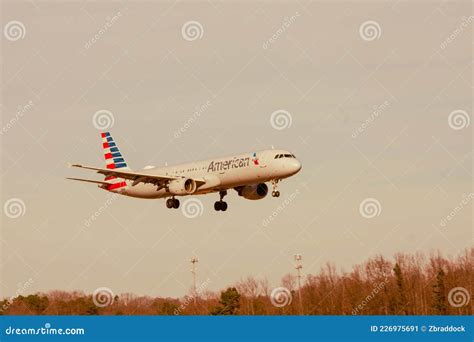 Aircraft Landing At Charlotte Douglas International Airport Editorial