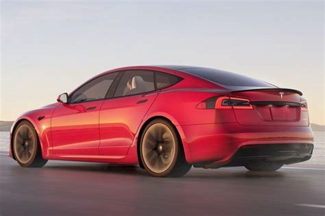 Tesla Model S Plaid Achieves New Quarter Mile World Record In 92