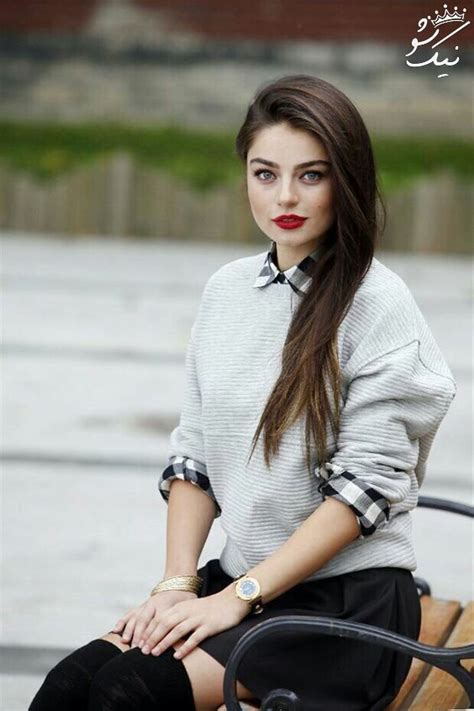 She was educated in sinop municipal. بیوگرافی آیچا آیشین توران Ayça Ayşin Turan بازیگر جذاب ترک