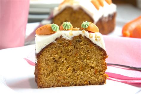In die zweite schiene von unten in den vorgeheizten backofen geben. Möhrenkuchen - Rezept | GuteKueche.de