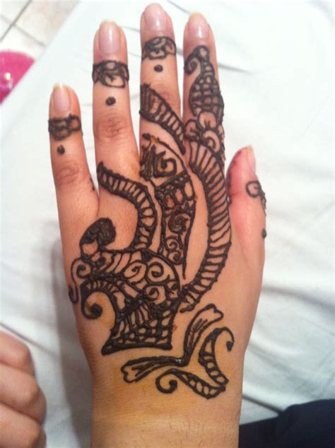 What do they smell like? Decided to do for a wedding | Henna tattoo designs, Hand ...