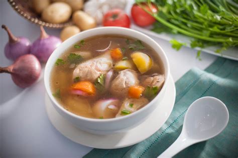 Untuk penyediaannya, anda boleh menggunakan kedua bayam segar dan beku, tetapi yang pertama pastinya lebih baik. Resepi Sup Ayam Bunjut | Ajinomoto Malaysia