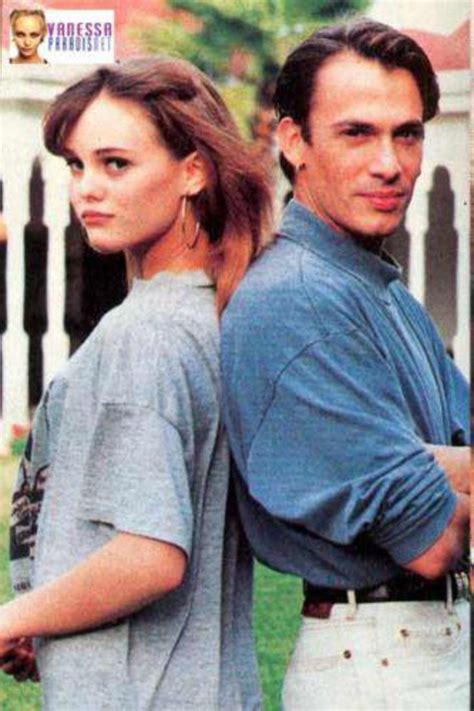 Toute la famille pagny s'étonne du talent précoce du jeune garçon. Couples de stars : Et dire qu'ils ont été ensemble ...