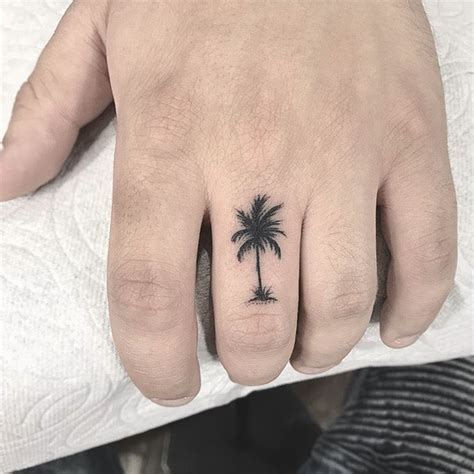 Share More Than 71 Palm Tree Tattoo Finger Best Incdgdbentre