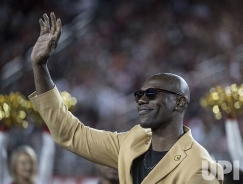 Photo Hall Of Famer Terrell Owens Honored Sxp2018110124