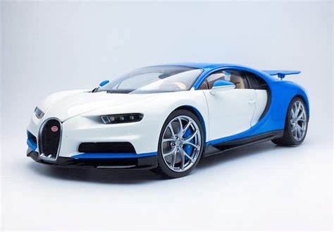 The chiron is the most powerful, fastest and exclusive production super sports car in bugatti's brand history. New Colour Welly | GTAuto Bugatti Chiron - White/Blue ...