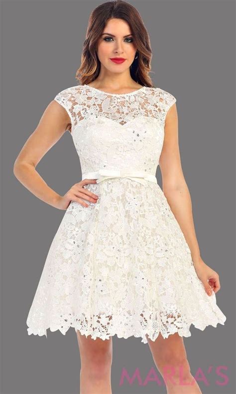 31 Beautiful White Dress Inspiration For Women Plus Size Bridal
